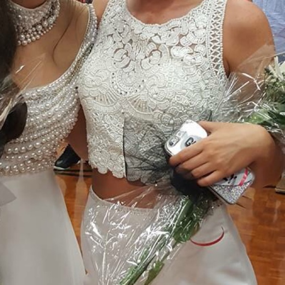 Prom / Homecoming Dress - Picture 2 of 3